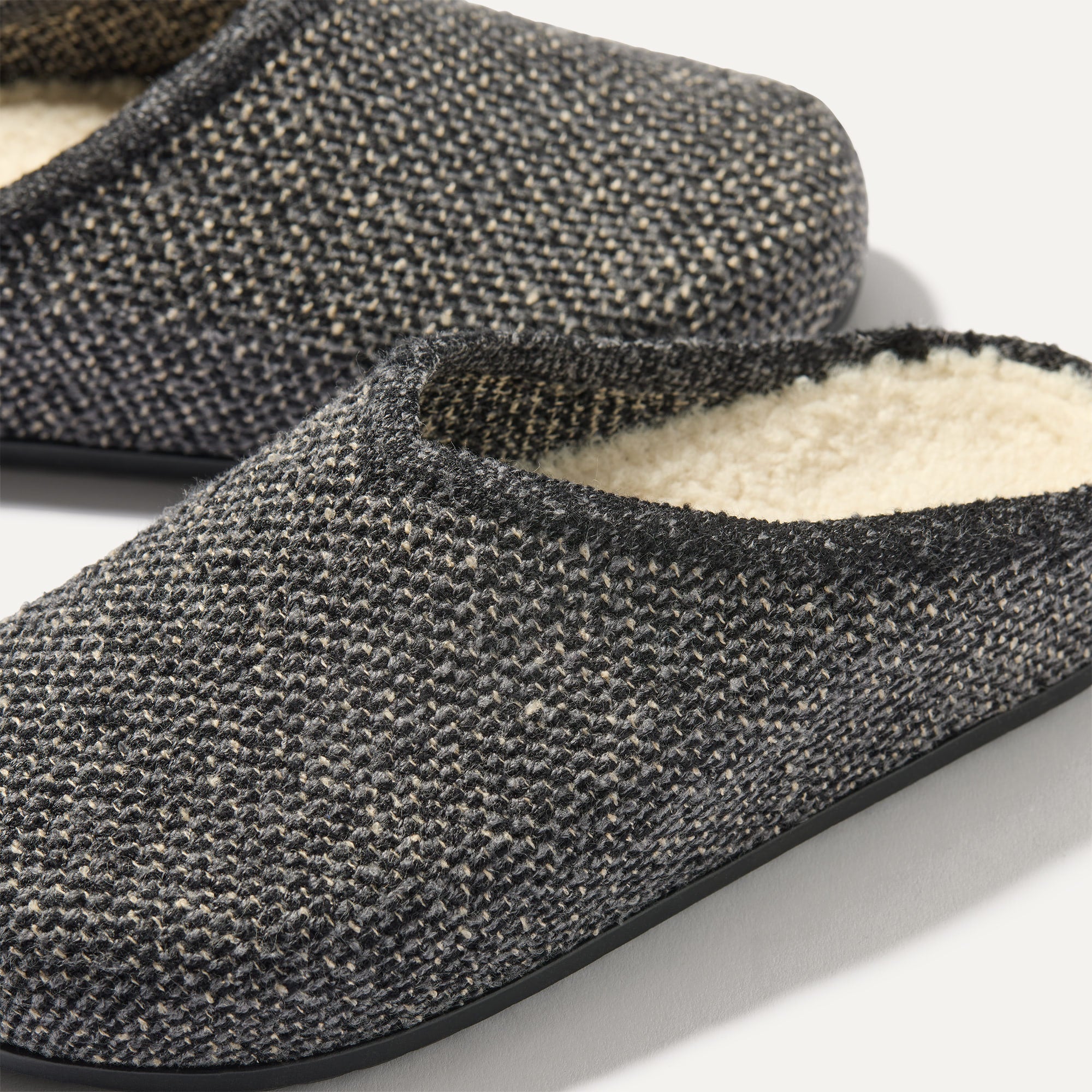 The Cozy Clog - Black Sesame Boucl?? - Image 5