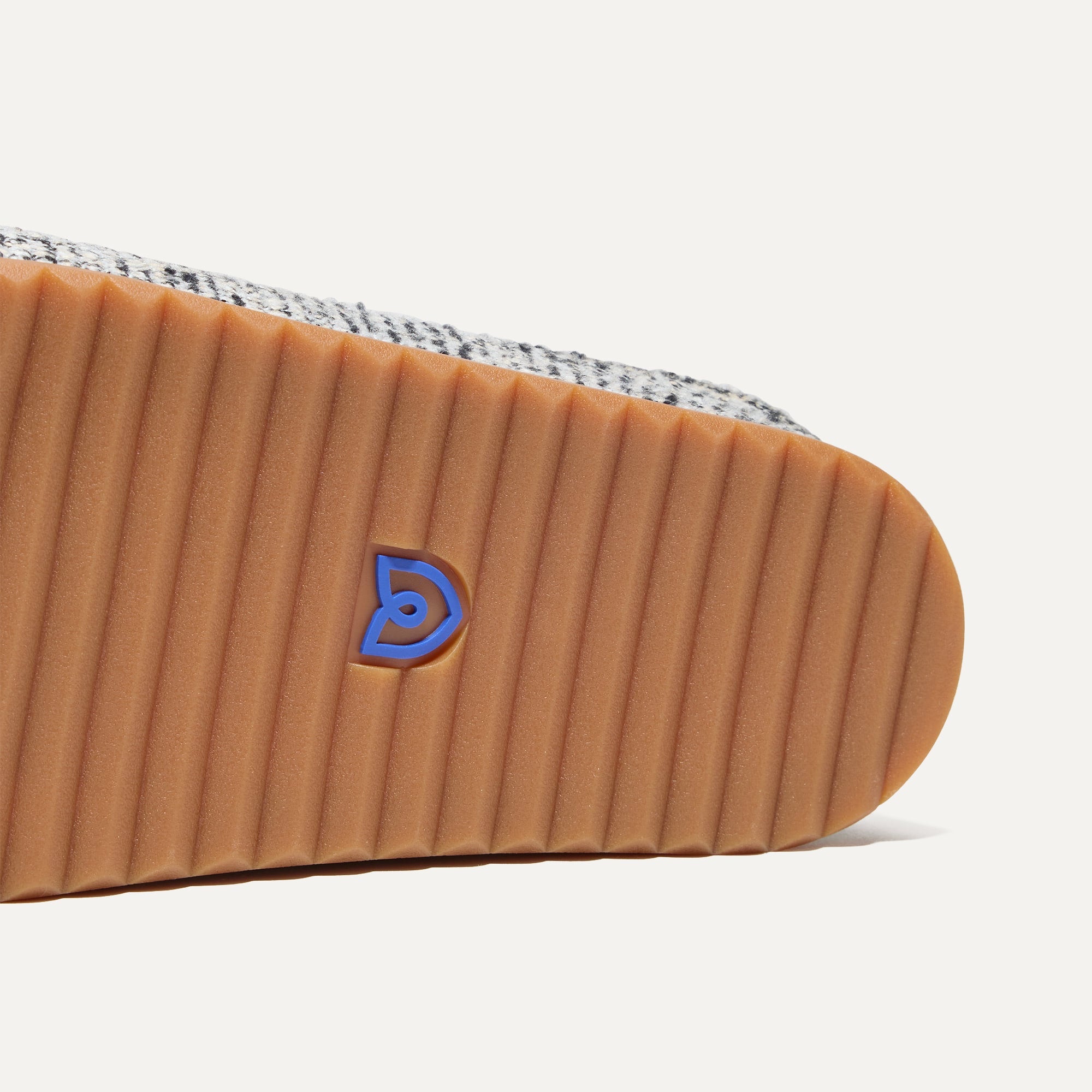 The Cozy Clog - Cookies and Cream Boucl?? - Image 7